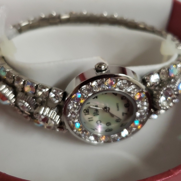 Watch - Picture 2 of 3